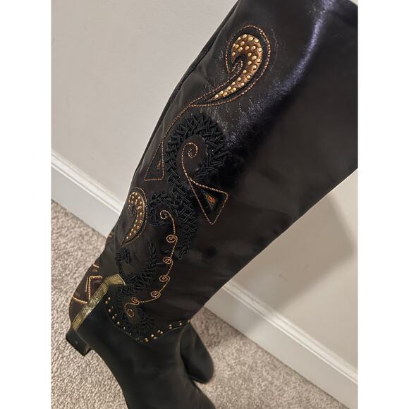Serena D'Italia Leather Embellished Pull On Almond Toe Knee High Boots Black 40 - Picture 3 of 10